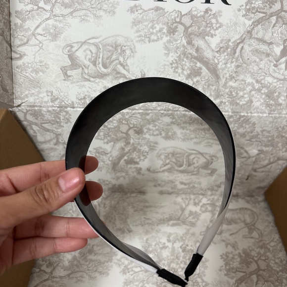 1.5 inches Dior Ribbon Headband - Picture 5 of 6